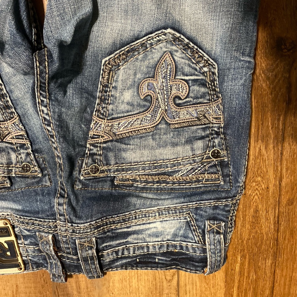 Rock revival “Ece” slim straight jeans.